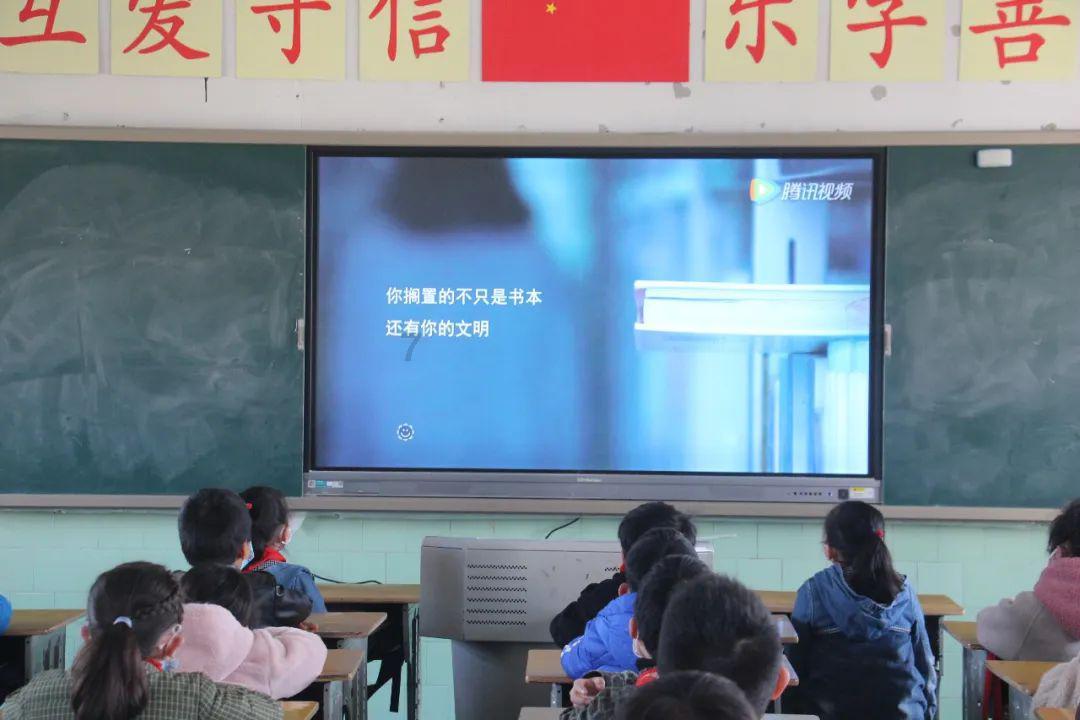 这个端午为啥会成为「最火」端午？你有去旅游吗？体验怎么样？游戏画面